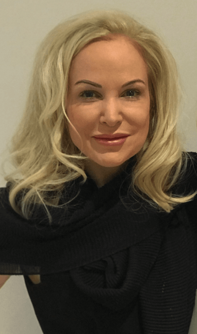 Nina cummins
